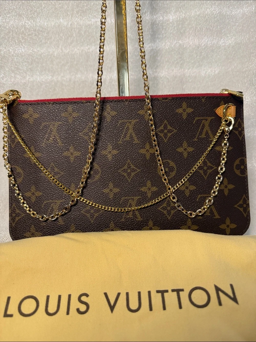 LOUIS VUITTON 2015 Neverfull Pouch MM/GM with 2 chains